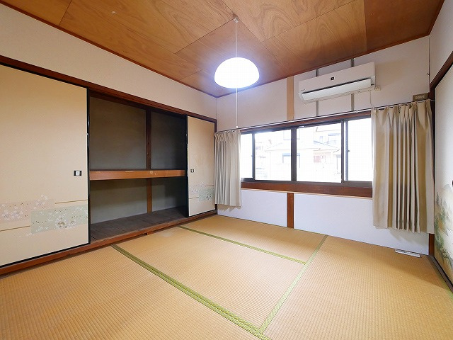 柴屋町借家の収納|たっぷりとした収納スペースです
