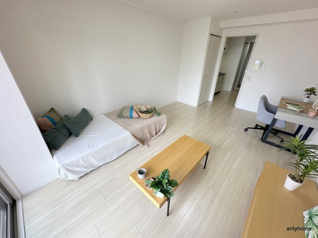 アーデン土佐堀 仲介手数料無料の居間・リビング