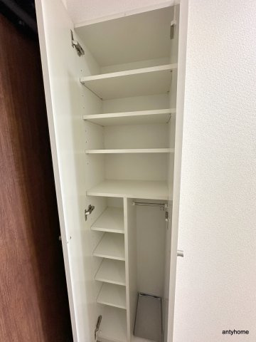 アーデン土佐堀 仲介手数料無料の収納
