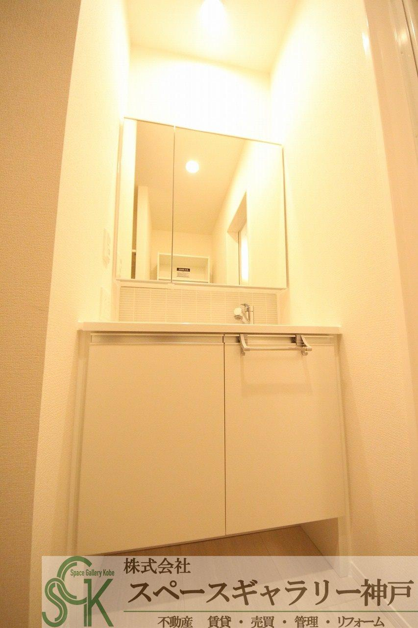 リュヌ・ブランシュの洗面所|※お部屋により仕様が異なる場合があります※