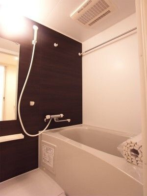 リブリ・府中是政の浴室