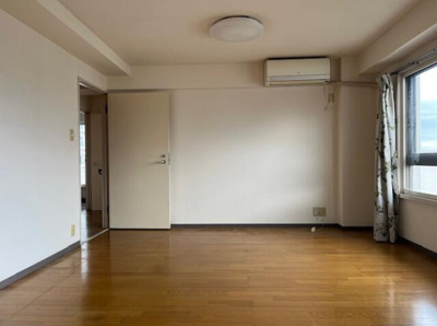 【居間・リビング】 | エクレール清瀬 | 南東向きの明るいリビング