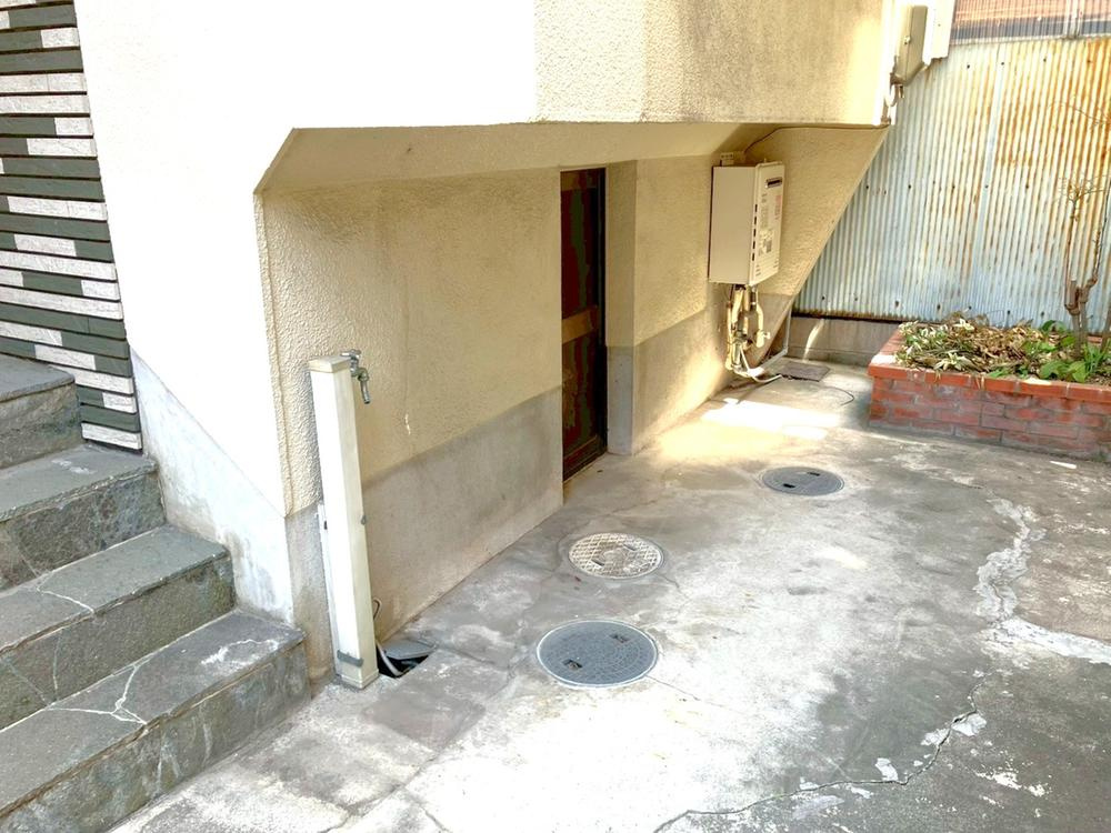 深野4丁目　中古一戸建ての駐車場|■物件内覧・資金計画相談・住宅ローン相談、リフォーム相談、お問合せ受付中■
※当日・翌日のご内覧、ご相談はお電話でのお問合せがスムーズです！