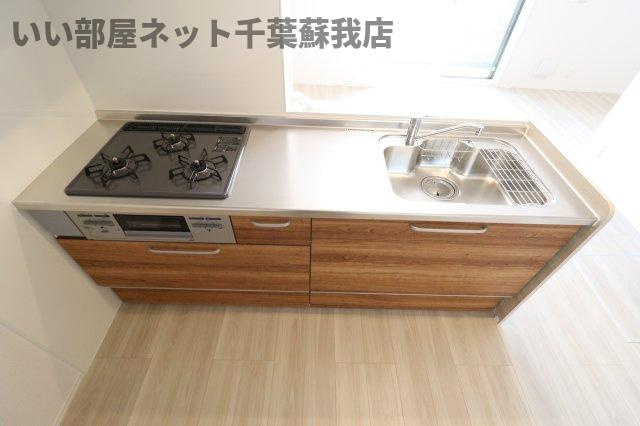 フォレストウッド　B棟のキッチン|キッチンでお料理をお楽しみください