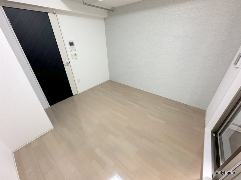SERENiTE北浜　仲介手数料無料の居間・リビング