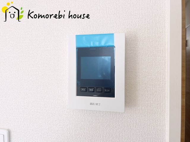 上尾市小泉7丁目　3期　新築一戸建て　ブルーミングガーデン　01の防犯設備|モニター付インターホンです