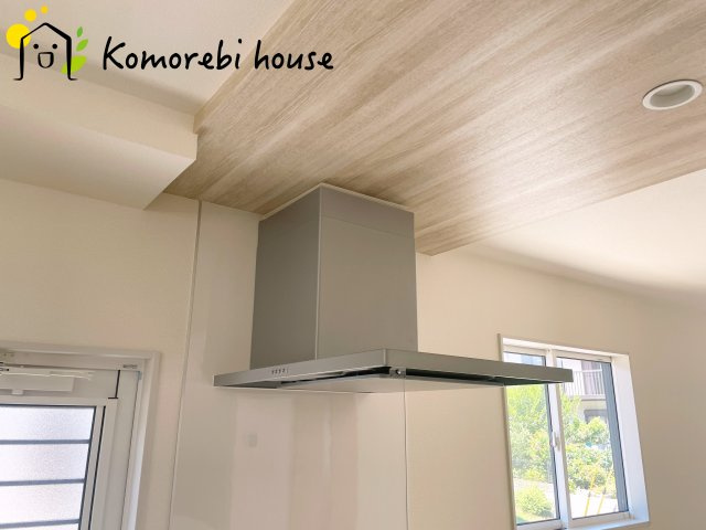 上尾市小泉7丁目　3期　新築一戸建て　ブルーミングガーデン　01のキッチン|きれいなキッチンです