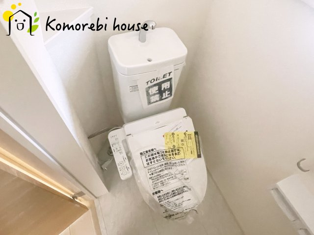 上尾市小泉7丁目　3期　新築一戸建て　ブルーミングガーデン　01のトイレ|トイレもきれいです