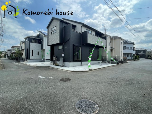 上尾市小泉7丁目　3期　新築一戸建て　ブルーミングガーデン　01の前面道路含む現地写真|前面道路含む現地写真です