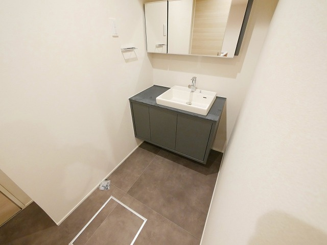 シャトードール　プレミアの洗面所|広い洗面スペース