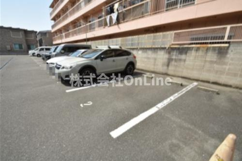大ケイハイツの駐車場