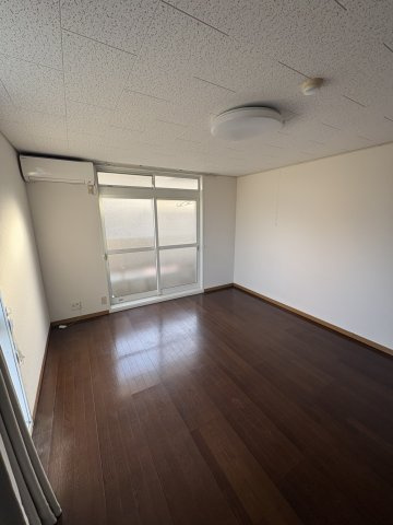 レジデンスけやきの洋室|ゆったりした洋室です