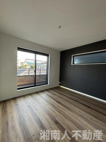 茅ヶ崎市東海岸北４丁目７４３３番２新築戸建の洋室|明るい洋室です