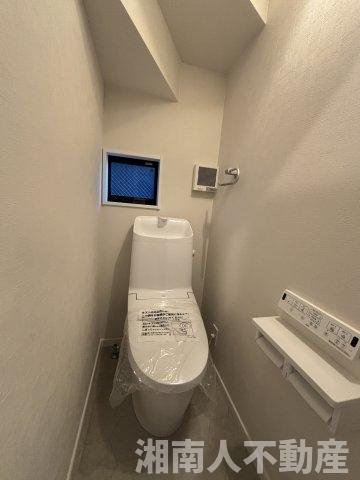 茅ヶ崎市東海岸北４丁目７４３３番２新築戸建のトイレ|ゆったりとした空間のトイレです