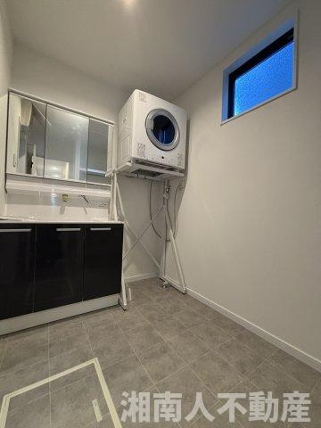 茅ヶ崎市東海岸北４丁目７４３３番２新築戸建の独立洗面台|独立洗面台です