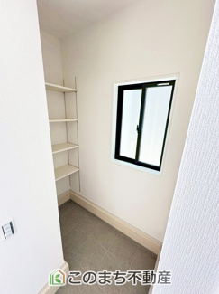 【収納】 | Erde小山市若木町6期　2号棟 | 玄関にはシューズボックスはもちろん、大きな荷物も収納出来るシューズクロークもございます♪
