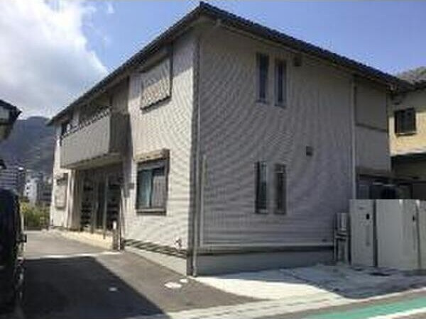 アッシュ川面のエントランス