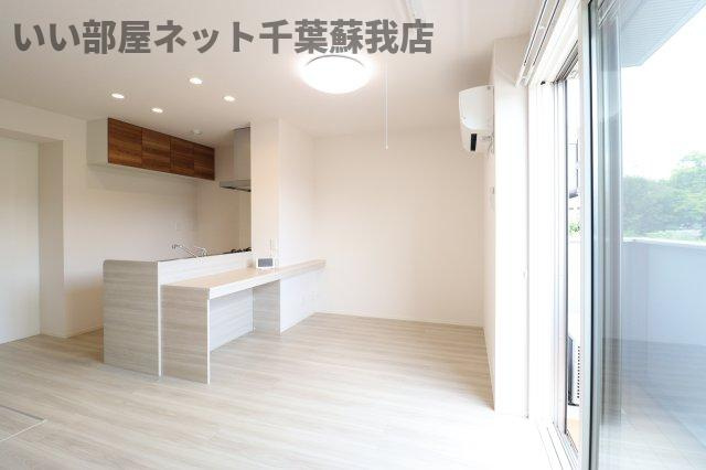 フォレストウッド　B棟の居間・リビング|ゆったりとしたリビングです