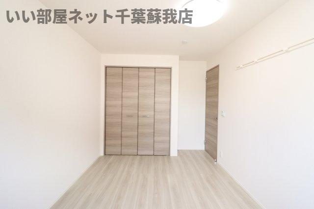 フォレストウッド　B棟の寝室|落ち着いた色調の寝室です