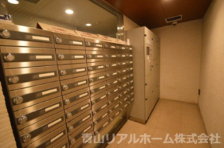 【エントランス】 | 集合ポスト
