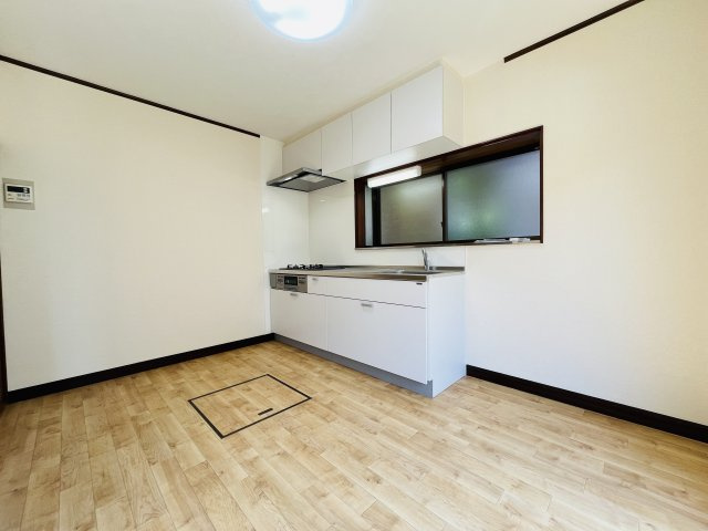 【居間・リビング】 | 熊谷市本石　中古戸建
