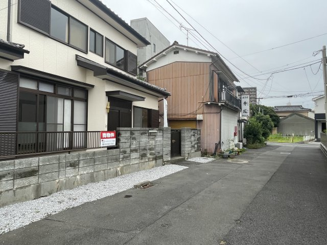 【前面道路含む現地写真】 | 熊谷市本石　中古戸建