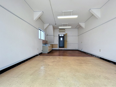 【居間・リビング】 | 朝日東光台住居付テナント