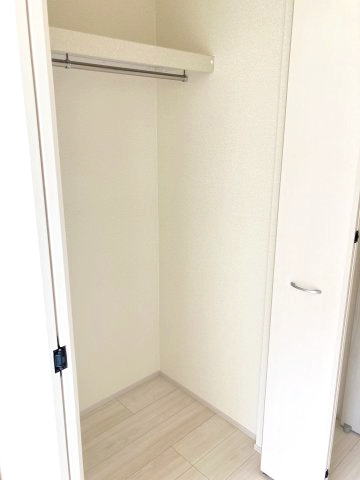 リーブルガーデンS富岡富岡第13　3号棟の収納|２階洋室1収納です