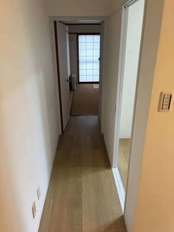 チサンマンションカルム信濃町の玄関