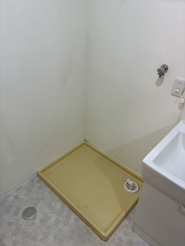 チサンマンションカルム信濃町のランドリースペース