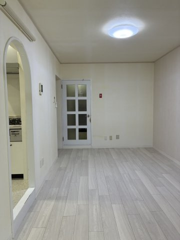 チサンマンションカルム信濃町の居間・リビング