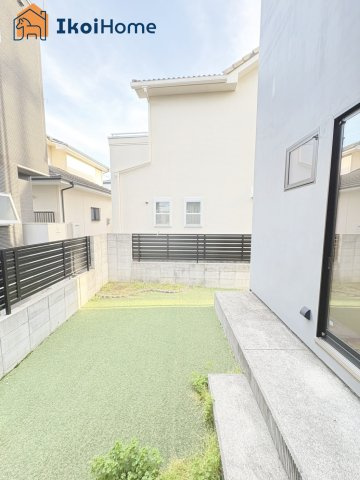 神戸市玉津町西河原　中古戸建のバルコニー|【ホームページに現地動画掲載中】●年中無休：当日予約可●多用途にお使いいただける広々お庭スペースも♪