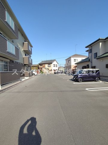 アベニール・Ｔの駐車場