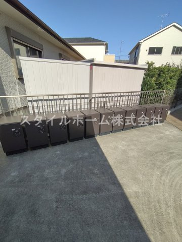 アベニール・Ｔの駐車場