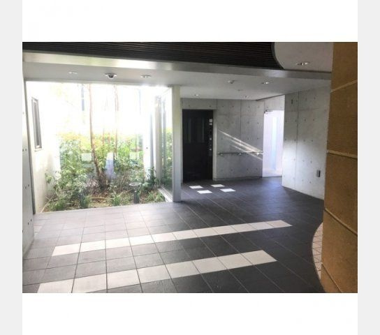 アンビエンテ横浜鴨居のロビー