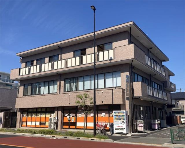 狛江市東和泉１丁目の賃貸マンションのエントランス