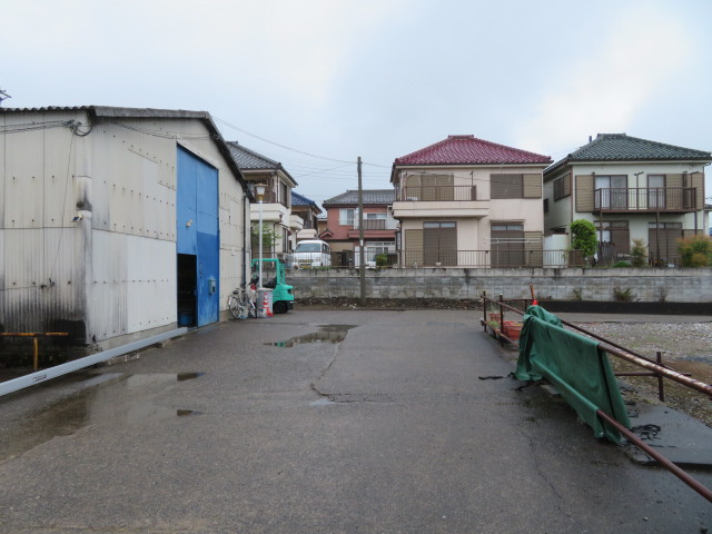 入間市大字南峯の倉庫