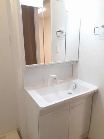 メゾン　オハナの洗面所|広い洗面スペースです★