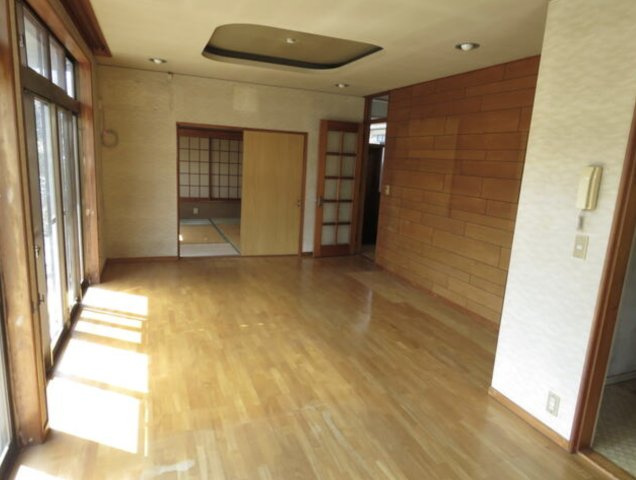 【居間・リビング】 | 比企郡小川町東小川２丁目　中古戸建