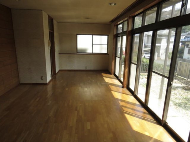 【居間・リビング】 | 比企郡小川町東小川２丁目　中古戸建