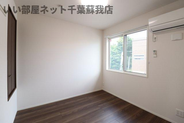 フォレストウッド　B棟の洋室|ゆったりした洋室です