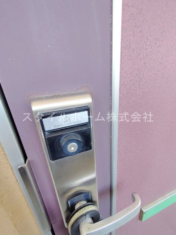 シェリ向山のその他