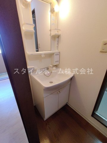 シェリ向山の洗面所