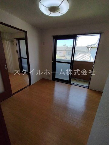 シェリ向山の居間・リビング