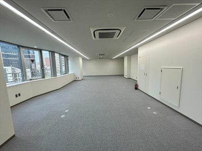 【洋室】 | 四海ビル | 個人の部屋や寝室として使える洋室です