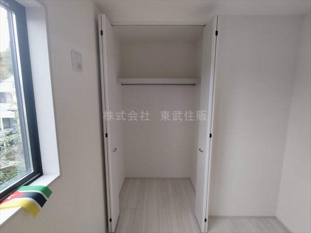 【収納】 | 富士見市渡戸　全1棟 | 洋室5.0帖南東側収納