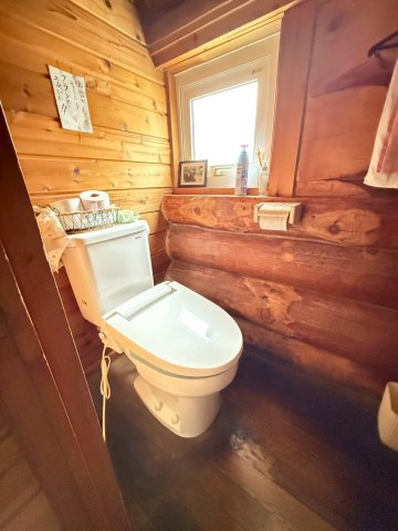 鶴居村【ログハウス】住居付き店舗兼ゲストハウスのトイレ