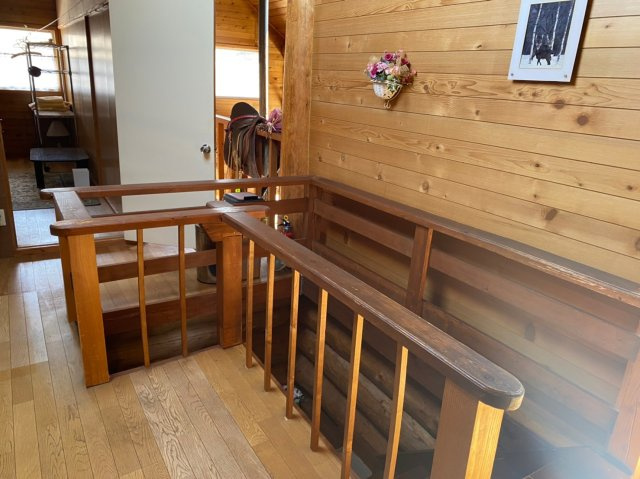 鶴居村【ログハウス】住居付き店舗兼ゲストハウスの内装