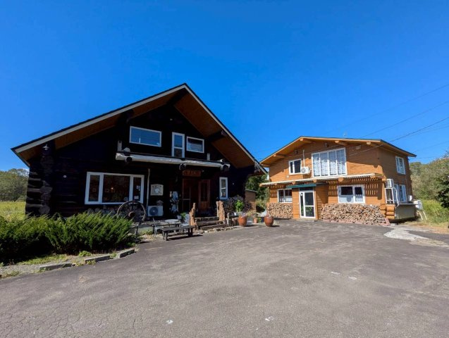 鶴居村【ログハウス】住居付き店舗兼ゲストハウス