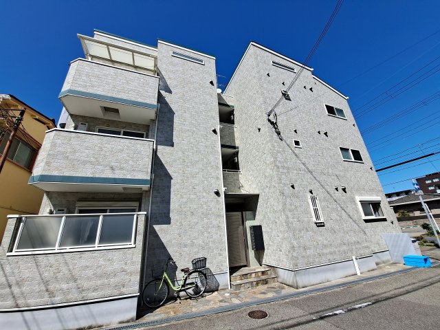 リアン鳴尾の外観